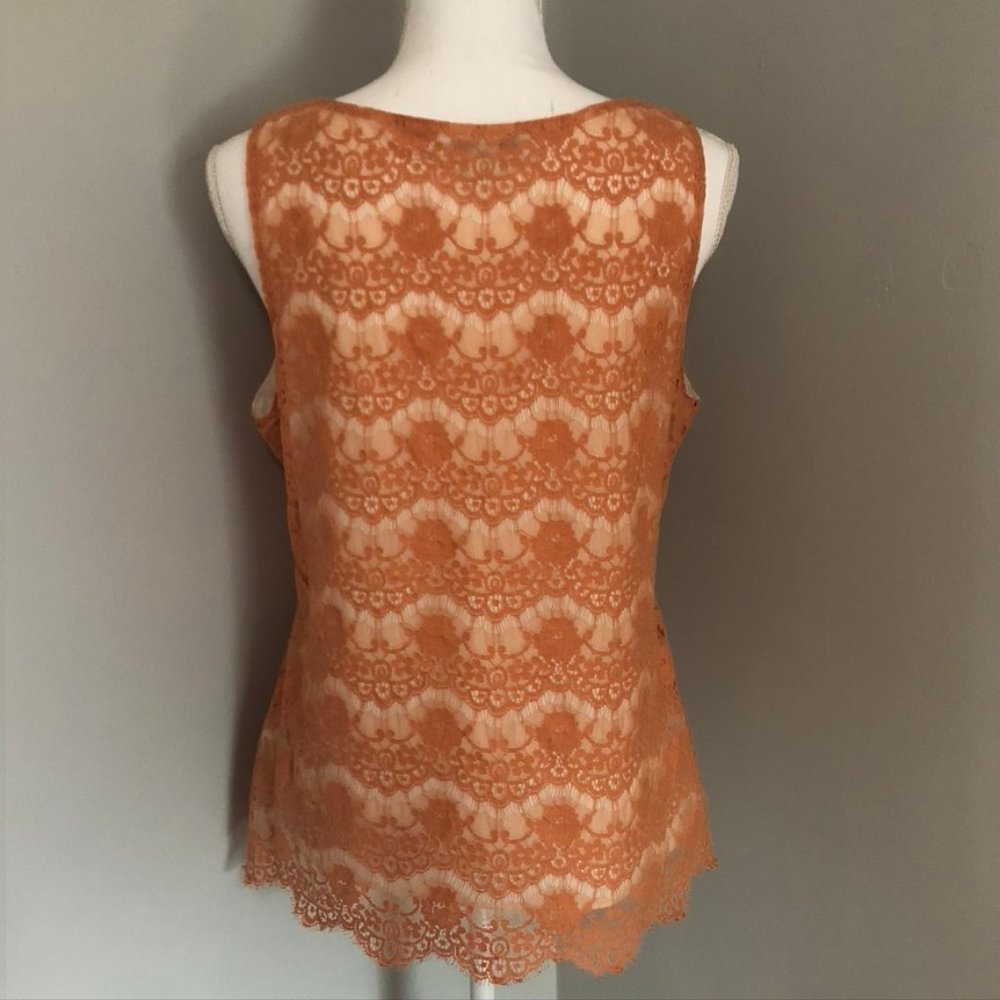 Large Banana Republic Lace Sleeveless Top lined sweet peach color over cream - Picture 4 of 7
